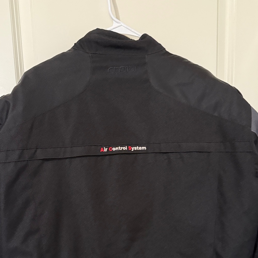 Heated Performance Jacket - Black and Gray - Picture 13 of 17